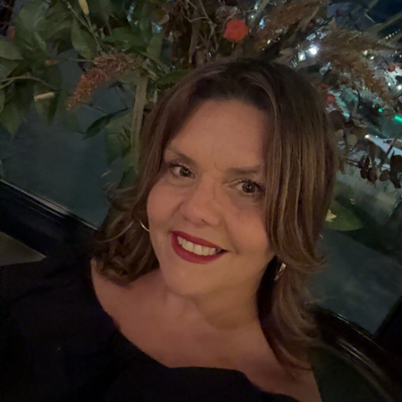 Ivette Monge Linked in head shot 6.19.26